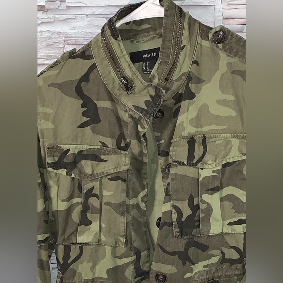 NWT Camo Utility Jacket - Picture 4 of 9